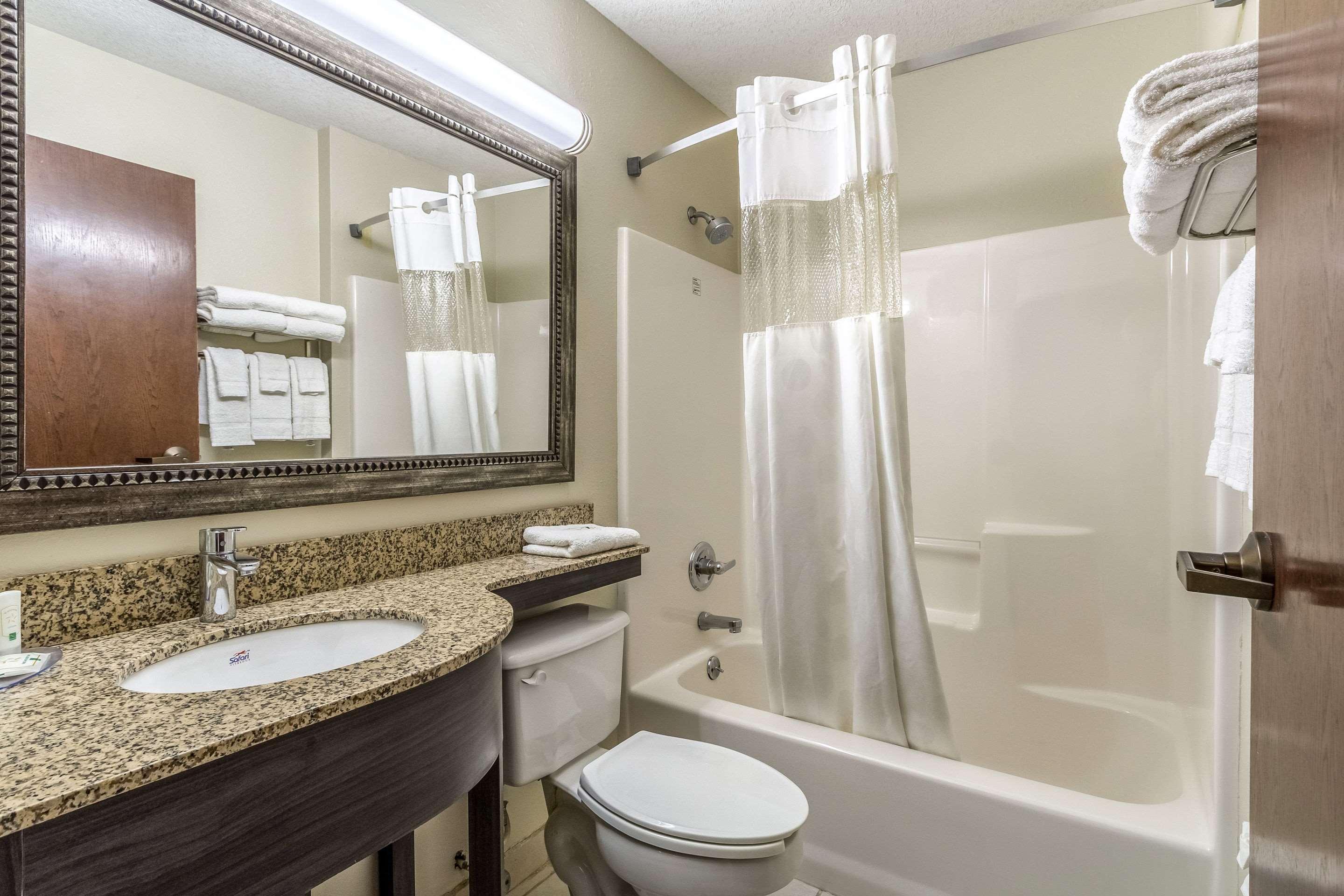 Quality Inn & Suites North Lima - Boardman Zewnętrze zdjęcie